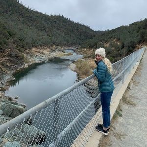 Meet your Posher, Alixa